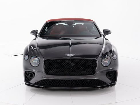 Used 2023 Bentley Continental GT Azure image 9