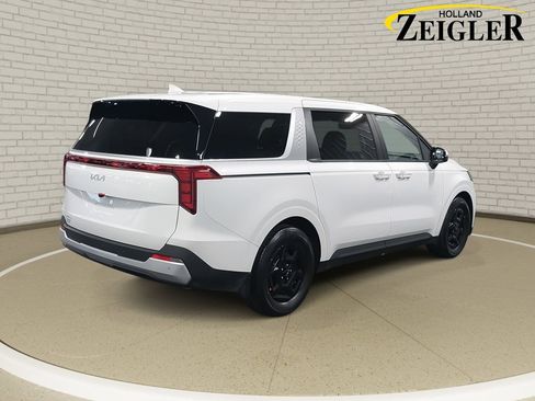 New 2026 Kia Carnival LXS image 5