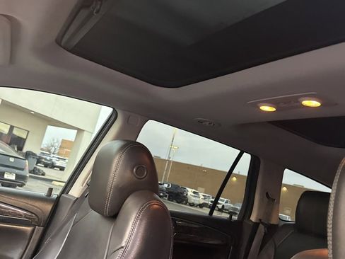 Used 2014 Buick Enclave Leather image 17