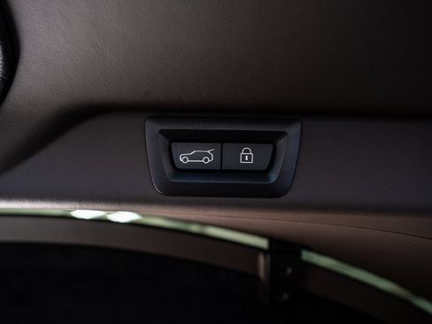 Used 2023 Rolls-Royce Cullinan w/ Cullinan Package image 75