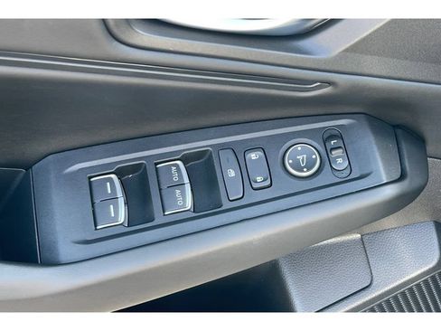 Certified 2023 Honda Accord EX image 11