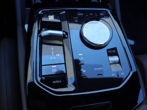 New 2026 BMW 530i w/ Premium Package RWD image 35