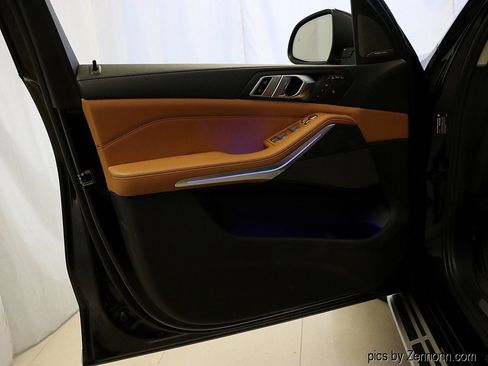 Certified 2023 BMW X7 xDrive40i w/ Premium Package image 27