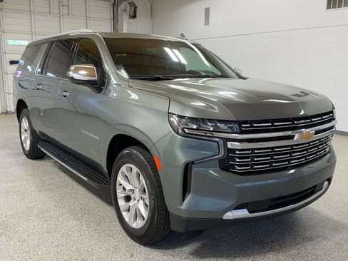 Used 2023 Chevrolet Suburban Premier RWD image 8