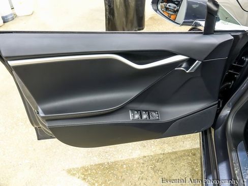 Used 2017 Tesla Model S 75D image 23