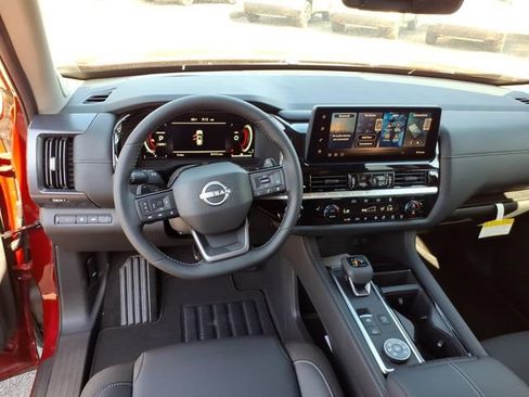 New 2026 Nissan Pathfinder SL AWD/4WD image 9