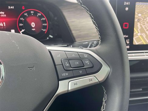 New 2025 Volkswagen Atlas SE image 23