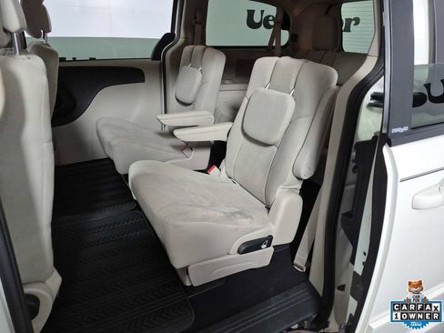 Used 2012 Dodge Grand Caravan SE FWD image 23
