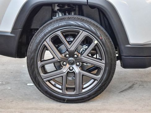 New 2026 Jeep Compass Limited image 12