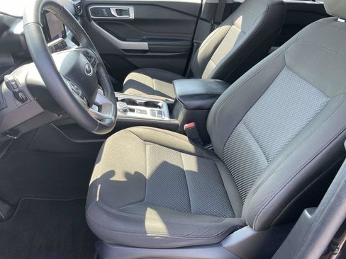 Used 2023 Ford Explorer XLT RWD image 13
