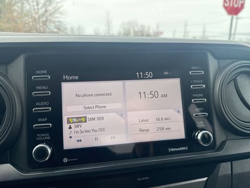 Used 2020 Toyota Tacoma SR image 18