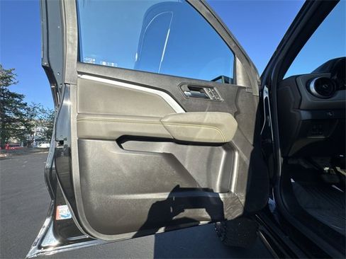 Certified 2023 Chevrolet Colorado ZR2 w/ ZR2 Convenience Package III image 23