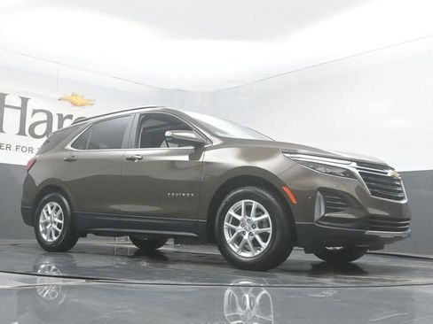 Used 2024 Chevrolet Equinox LT FWD image 2