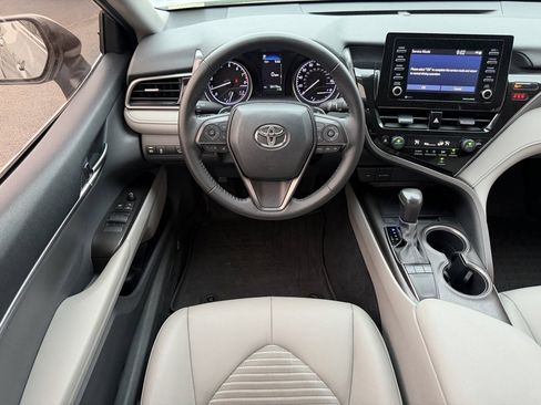 Used 2024 Toyota Camry SE w/ Convenience Package image 18
