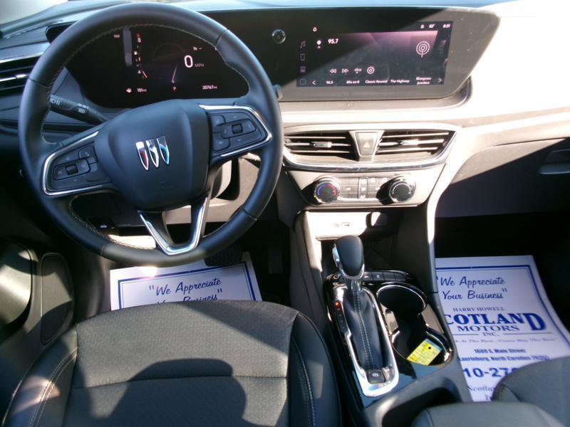 Used 2025 Buick Encore GX Preferred FWD image 11