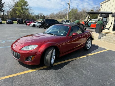 Used 2009 MAZDA MX-5 Miata Grand Touring w/ Premium Pkg RWD image 7