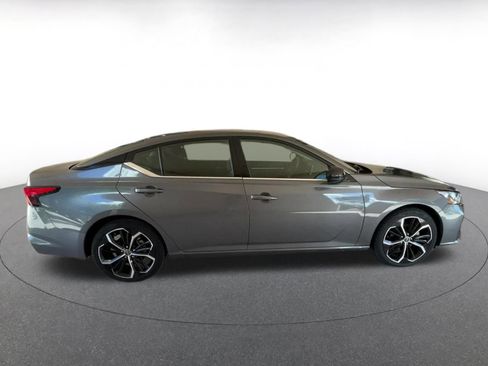 Used 2025 Nissan Altima 2.5 SR image 16
