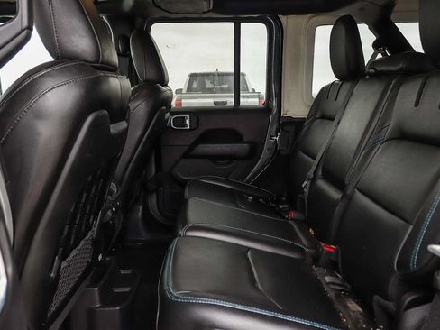 Used 2021 Jeep Wrangler Unlimited Rubicon 4xe w/ Steel Bumper Group AWD/4WD image 17
