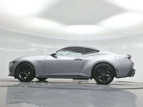 Used 2025 Ford Mustang GT RWD image 48