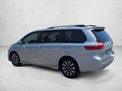 Used 2019 Toyota Sienna Limited Premium AWD/4WD image 8