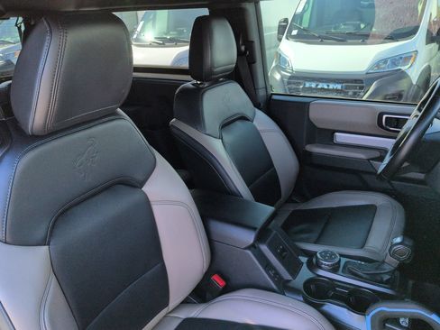 Used 2022 Ford Bronco Wildtrak AWD/4WD image 15