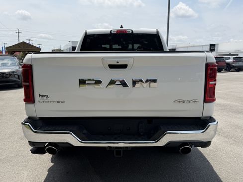 Used 2025 RAM 1500 Limited w/ Off Road Group AWD/4WD image 9