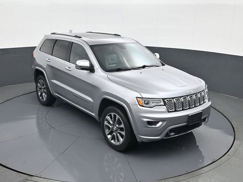 Used 2018 Jeep Grand Cherokee Overland AWD/4WD image 15