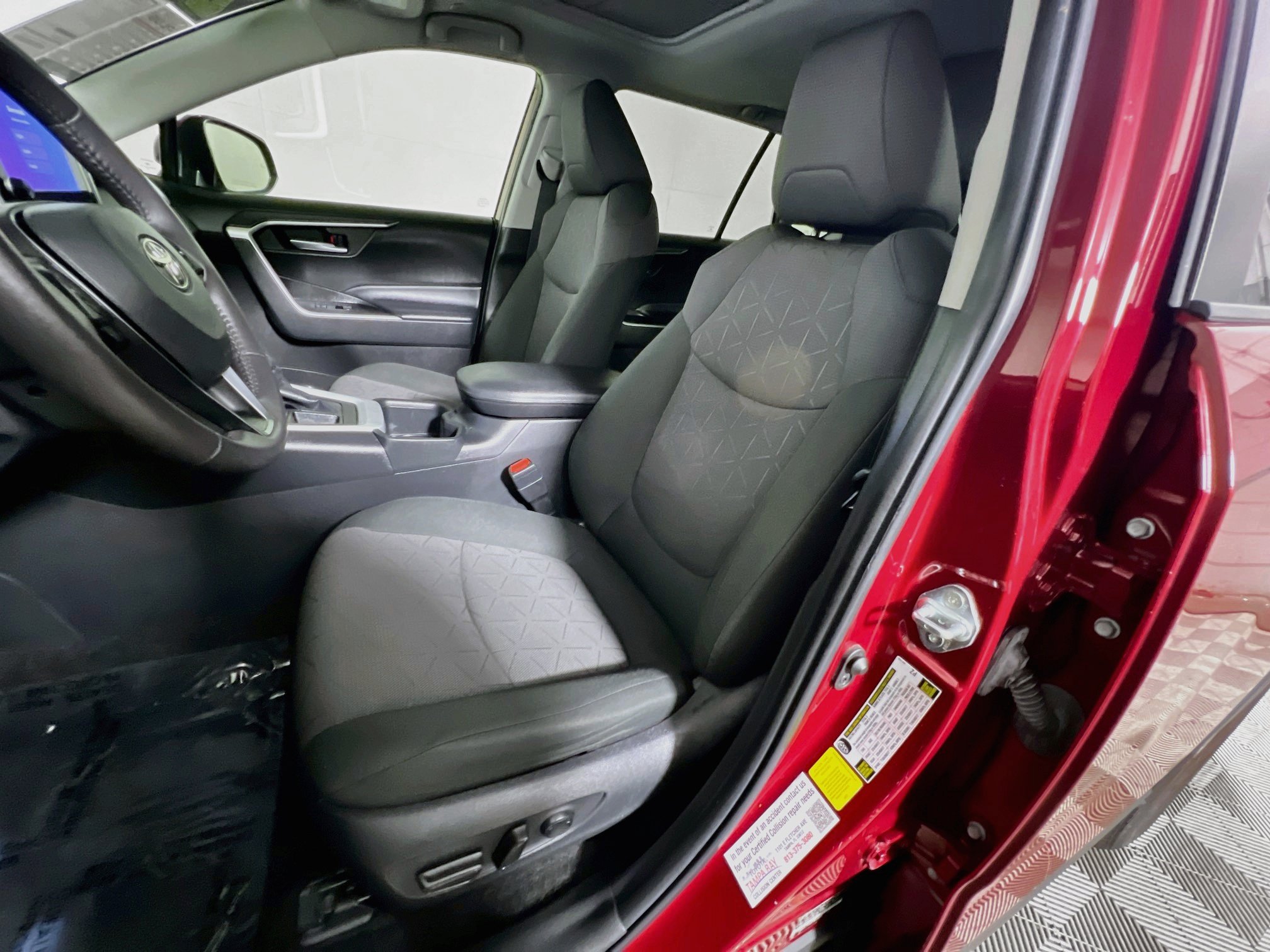 Used 2023 Toyota RAV4 XLE w/ Convenience Package FWD image 15