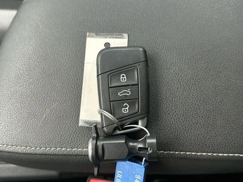 Certified 2023 Volkswagen Taos S FWD image 35