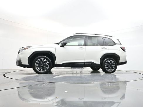 Used 2025 Subaru Forester Premium w/ Convenience Package #1 AWD/4WD image 31