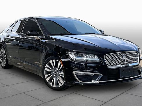 Used 2017 Lincoln MKZ Select w/ Select Plus Package FWD image 3