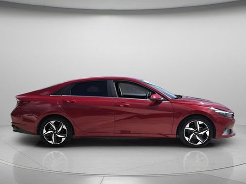 Used 2023 Hyundai Elantra Limited FWD image 7