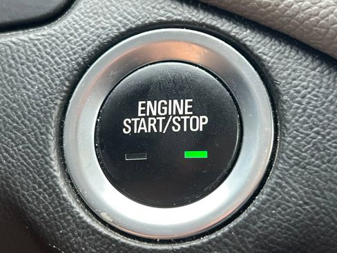 Certified 2020 Chevrolet Equinox LT w/ Driver Convenience Package FWD image 11