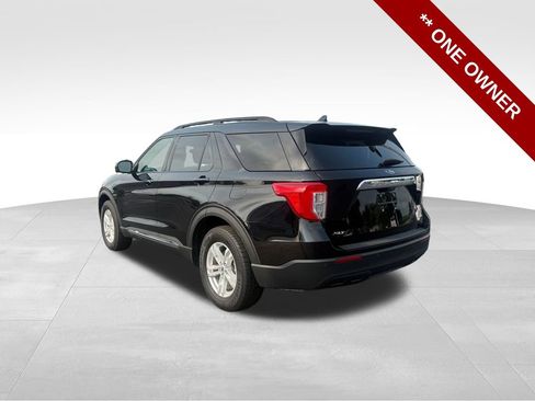 Used 2020 Ford Explorer XLT AWD/4WD image 3