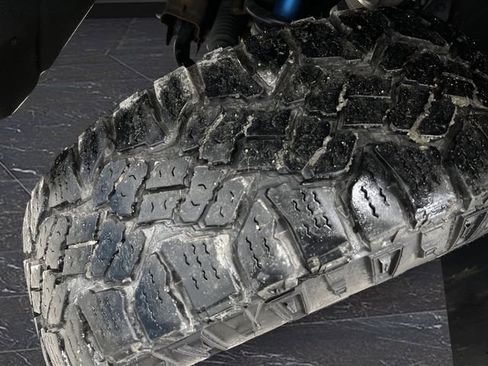 Used 2022 GMC Sierra 1500 AT4X image 42