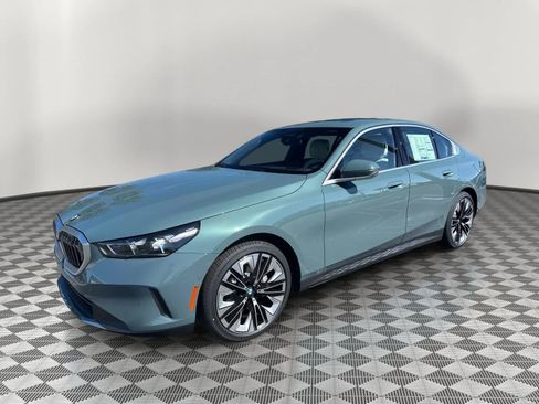 New 2026 BMW 530i xDrive w/ Premium Package AWD/4WD image 7