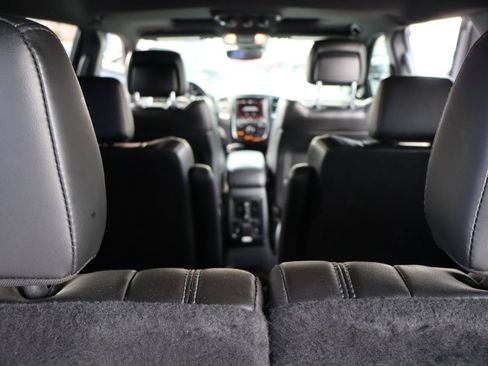 Used 2020 Dodge Durango R/T w/ Technology Group RWD image 18
