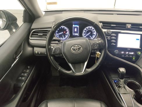 Used 2020 Toyota Camry SE FWD image 22