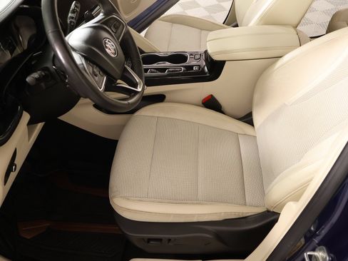 Used 2023 Buick Envision Preferred FWD image 11
