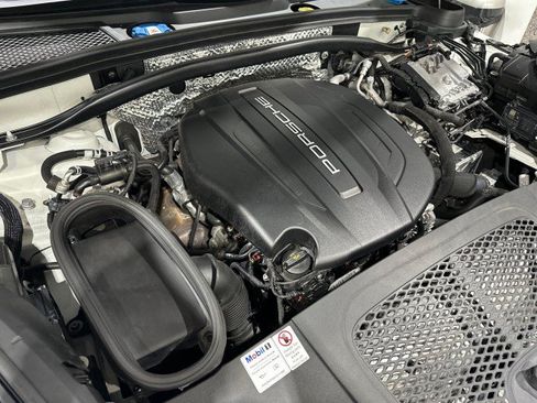 Used 2019 Porsche Macan AWD/4WD image 9