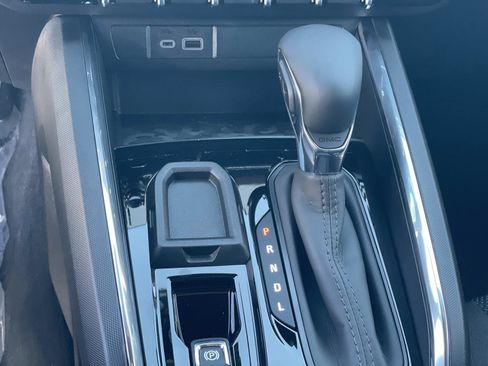 New 2026 GMC Canyon Elevation RWD image 17