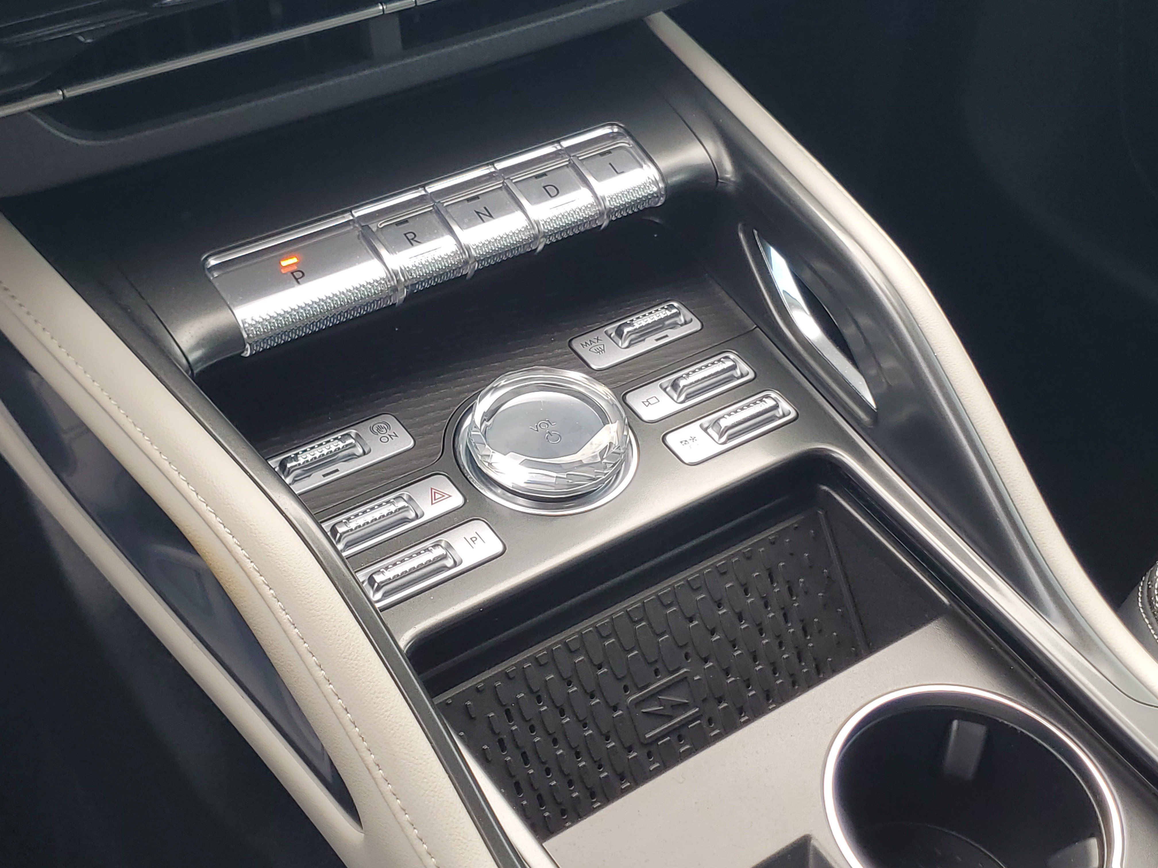 Used 2025 Lincoln Nautilus Reserve AWD/4WD image 20