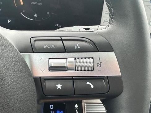 Used 2025 Hyundai Tucson Limited image 11