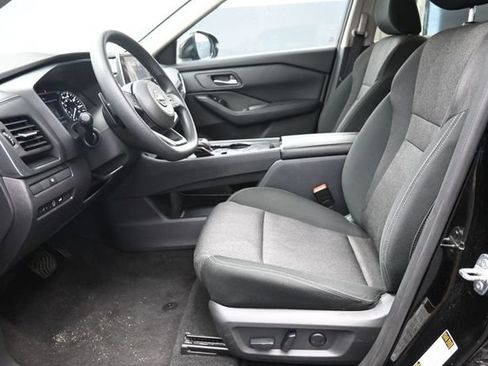 Used 2024 Nissan Rogue SV FWD image 12