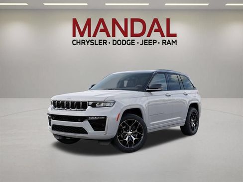 New 2026 Jeep Grand Cherokee Summit w/ Adv Protech Group IV AWD/4WD image 1