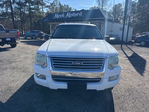 Used 2010 Ford Explorer XLT image 1