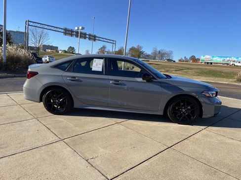 Used 2025 Honda Civic Sport image 12