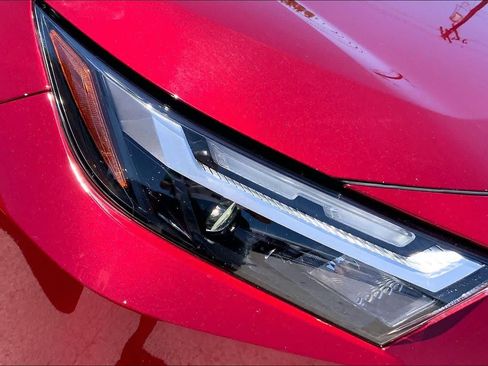 Used 2025 Toyota RAV4 XLE FWD image 27