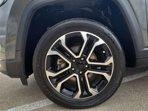 Used 2022 Jeep Compass Limited image 32