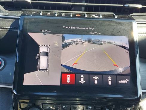 Used 2024 Jeep Grand Cherokee L Limited w/ Luxury Tech Group II image 32